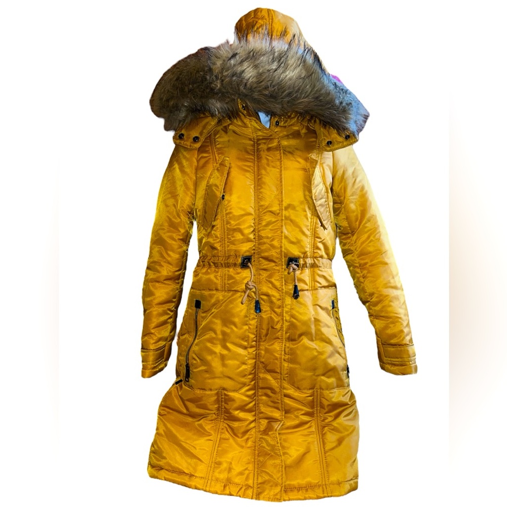 NWOT OSLEY FAUX FUR COAT